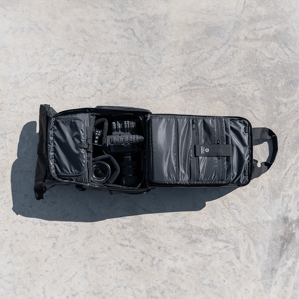Essential Deep Camera Cube