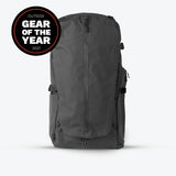 Black FERNWEH Backpack Front Gear of The Year Badge | variant_ids: 32157139533866, 32157139664938, 32157139697706, 32157139730474, 32157139763242, 32157139566634, 32157139599402, 32157139632170