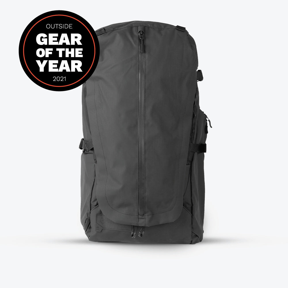 Black FERNWEH Backpack Front Gear of The Year Badge